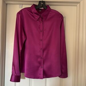 🎉Gap- Silk Button Down Shirt(Size M)🎉